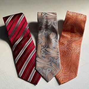 Elegant Paisley and Striped Geoffrey Beene Tie Set